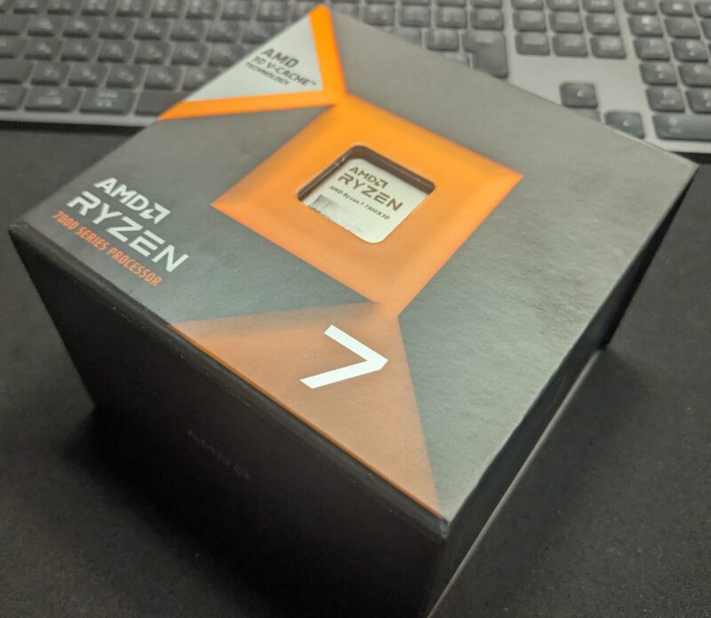 7800X3Dパッケージ実物