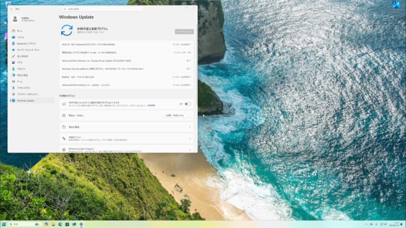 スタートボタンを右クリック＞設定＞Windows Updateから進捗状況を確認。「再起動する」ボタンが出るまで電源回りの設定を行います。
